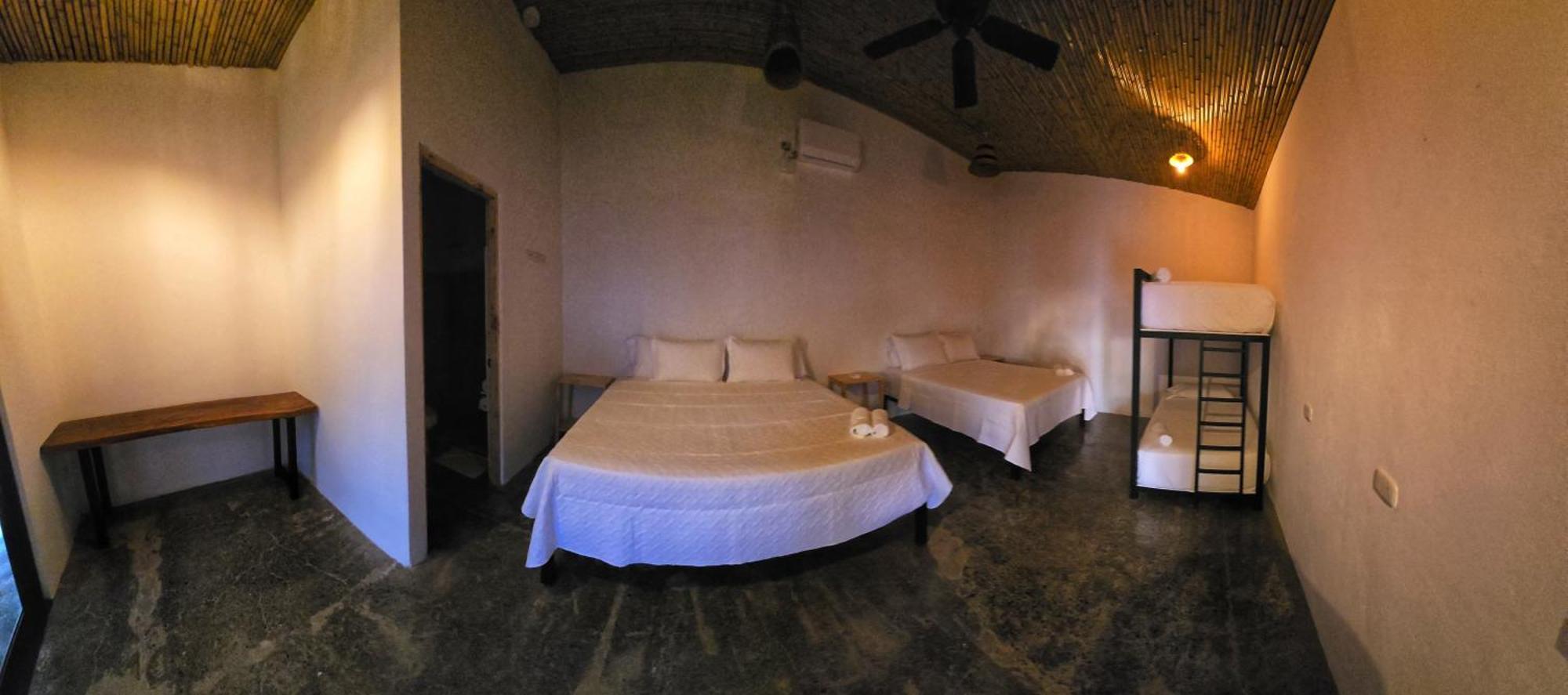 Bonding Coffee Roaster Cafe & Hotel Quepos Esterno foto