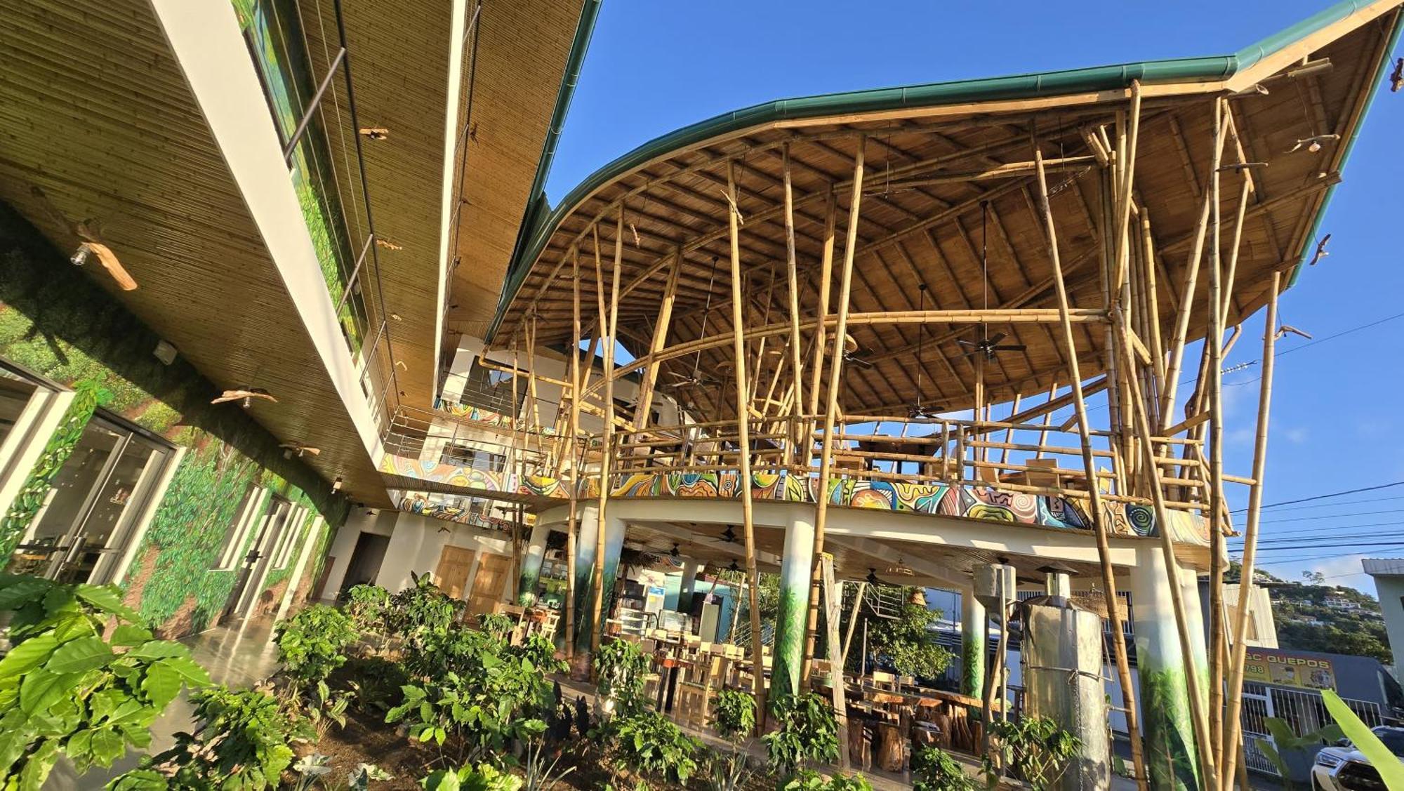 Bonding Coffee Roaster Cafe & Hotel Quepos Esterno foto
