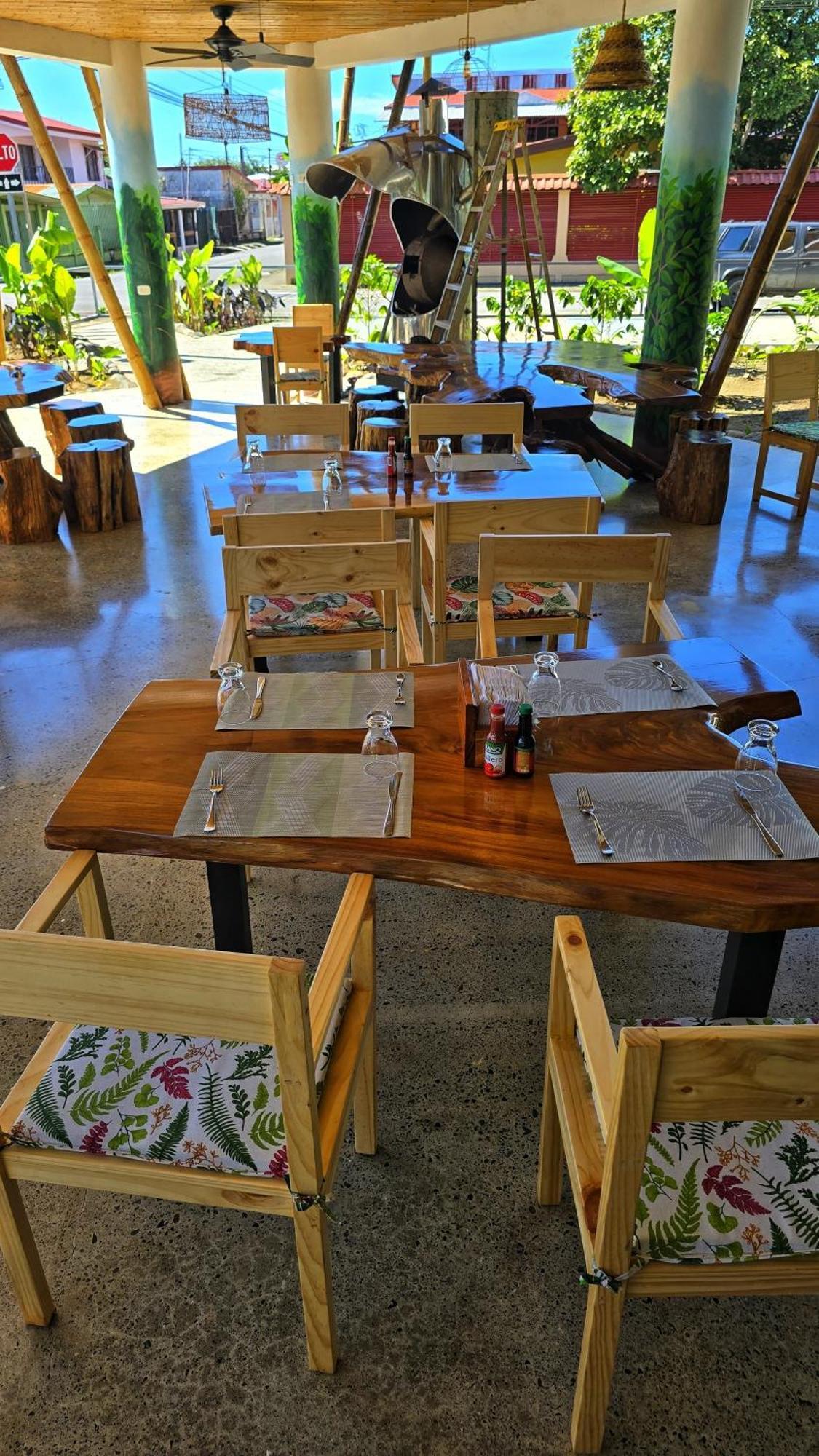 Bonding Coffee Roaster Cafe & Hotel Quepos Esterno foto