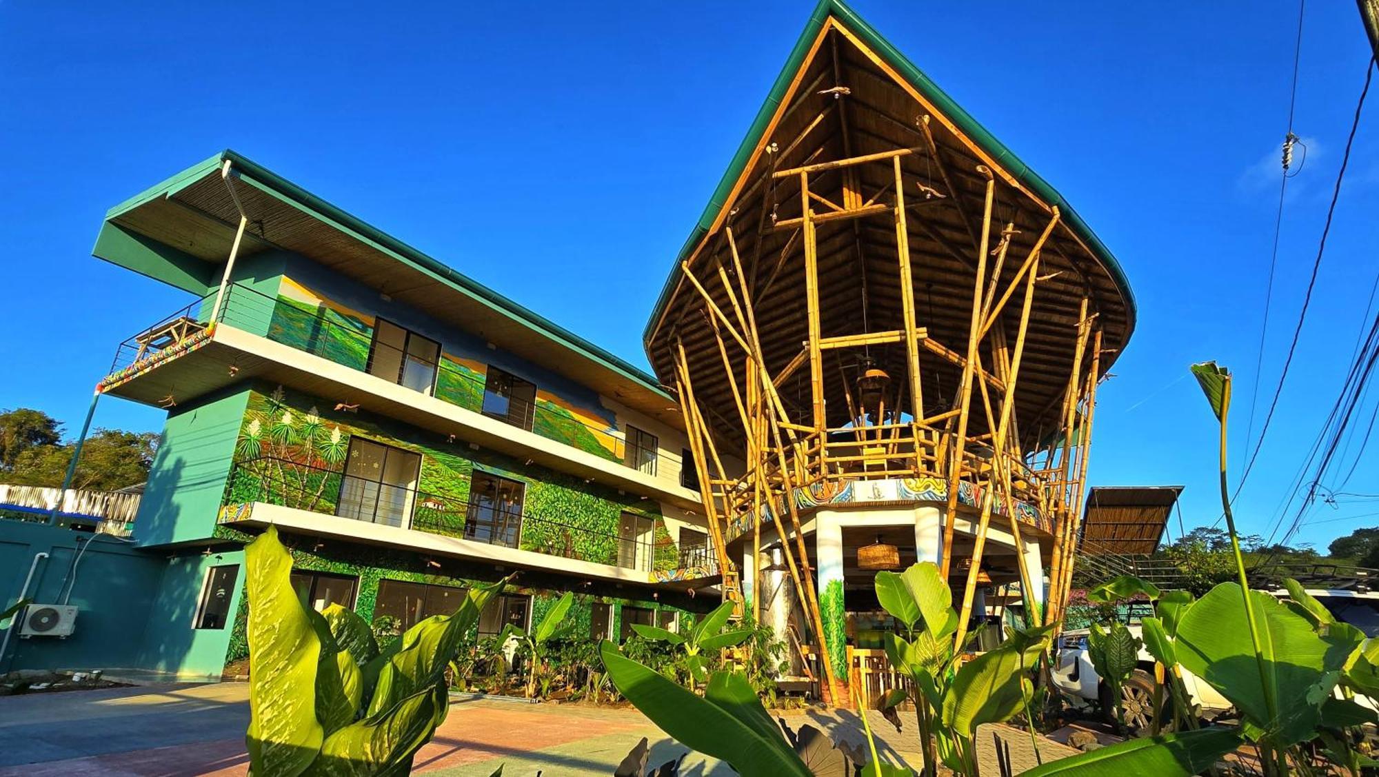 Bonding Coffee Roaster Cafe & Hotel Quepos Esterno foto