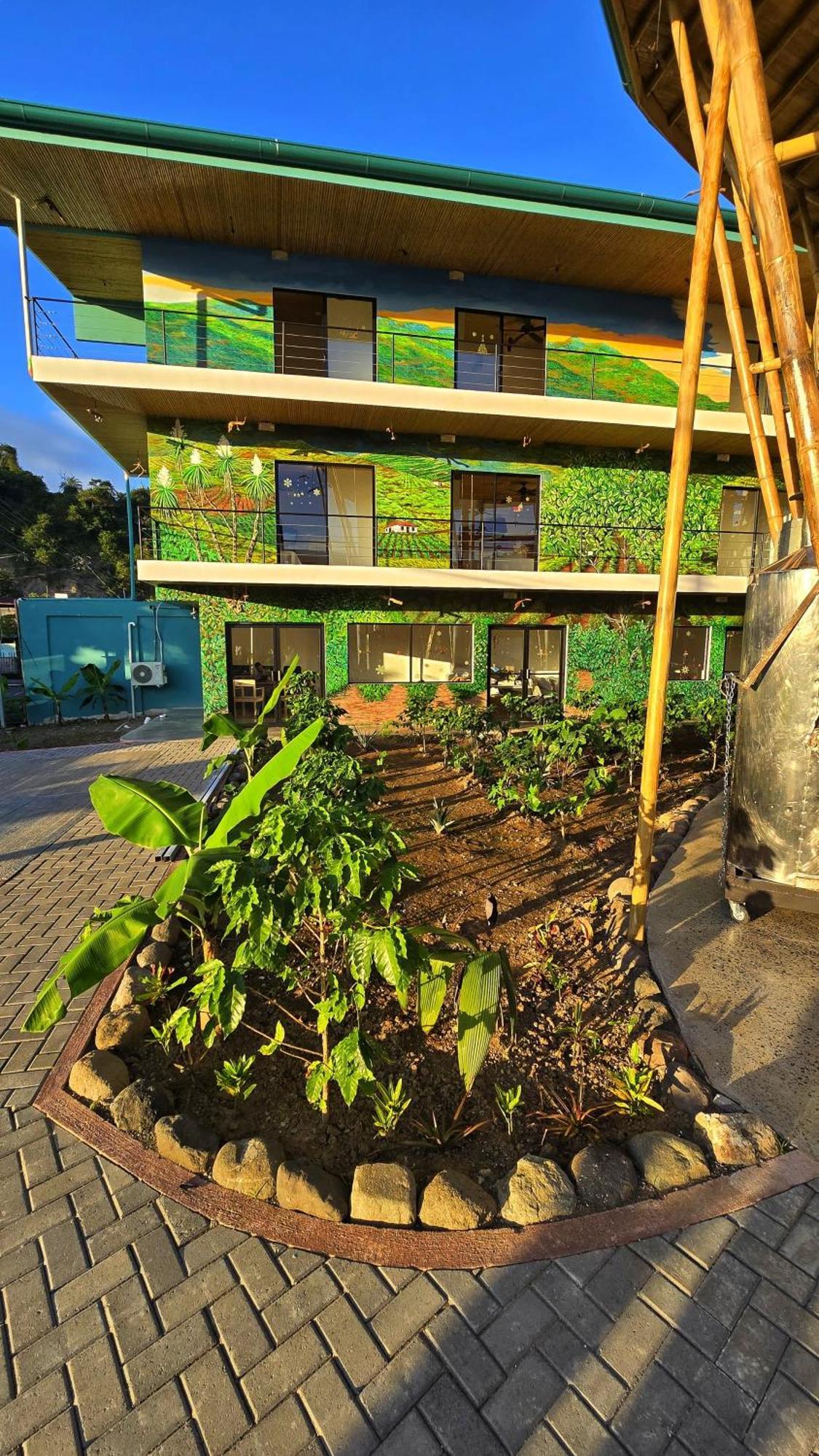 Bonding Coffee Roaster Cafe & Hotel Quepos Esterno foto