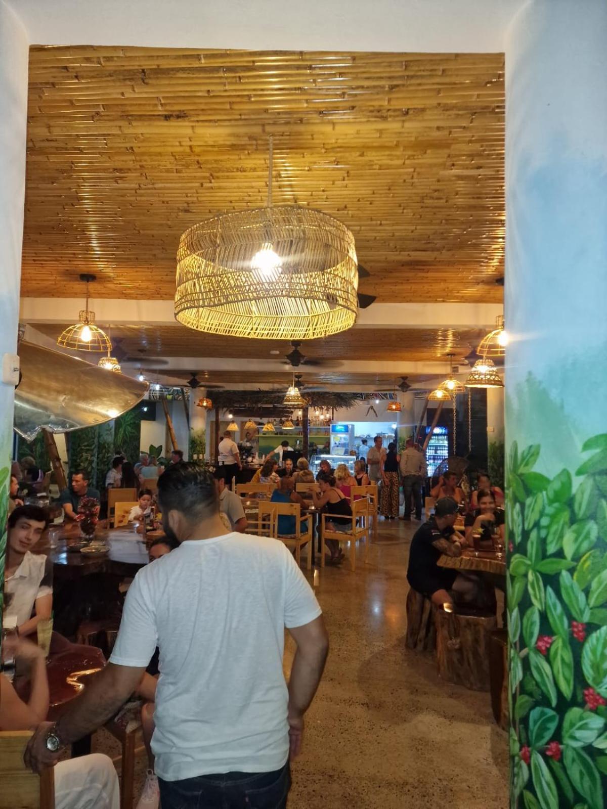 Bonding Coffee Roaster Cafe & Hotel Quepos Esterno foto