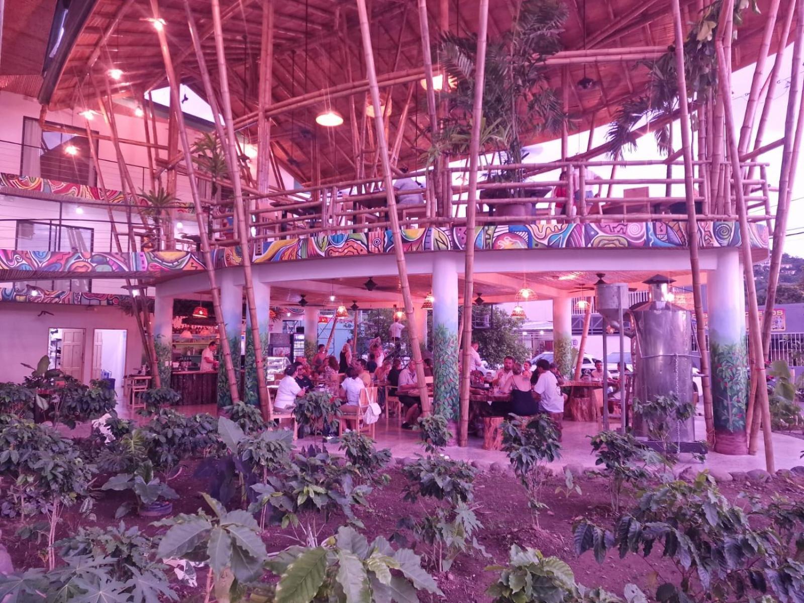 Bonding Coffee Roaster Cafe & Hotel Quepos Esterno foto