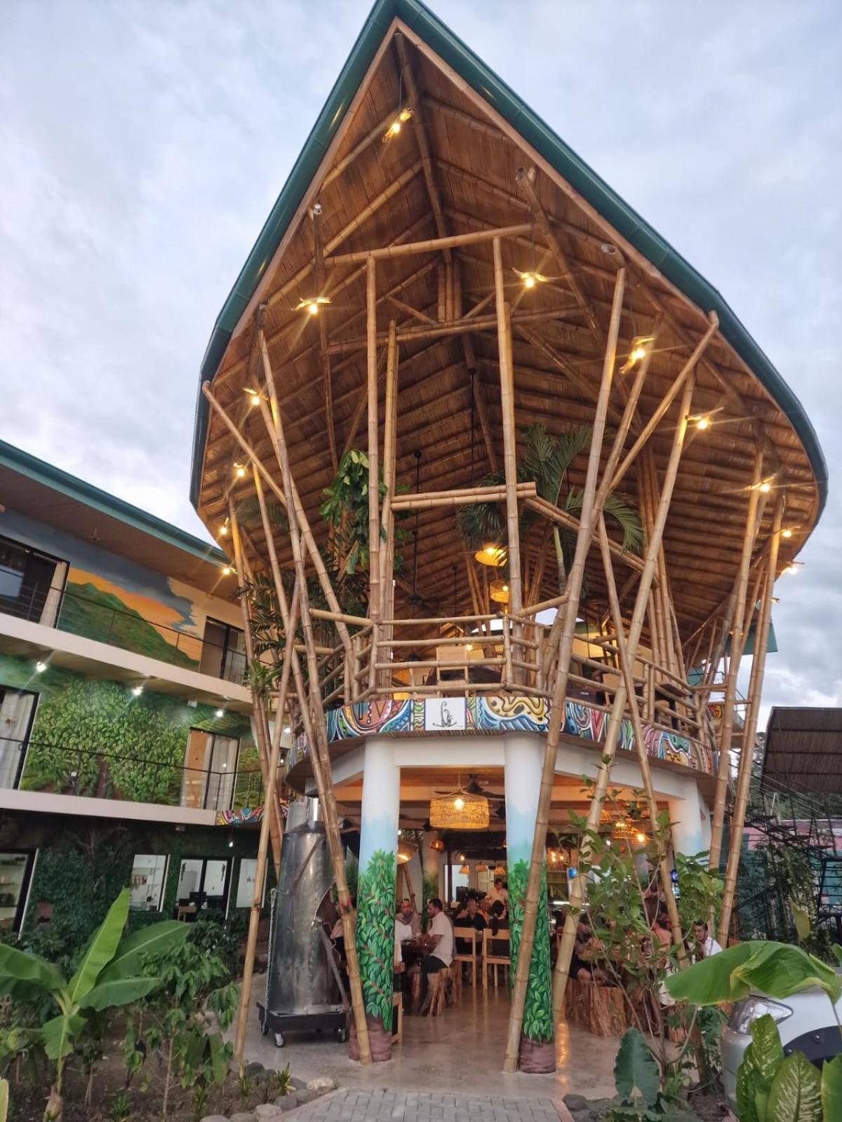 Bonding Coffee Roaster Cafe & Hotel Quepos Esterno foto
